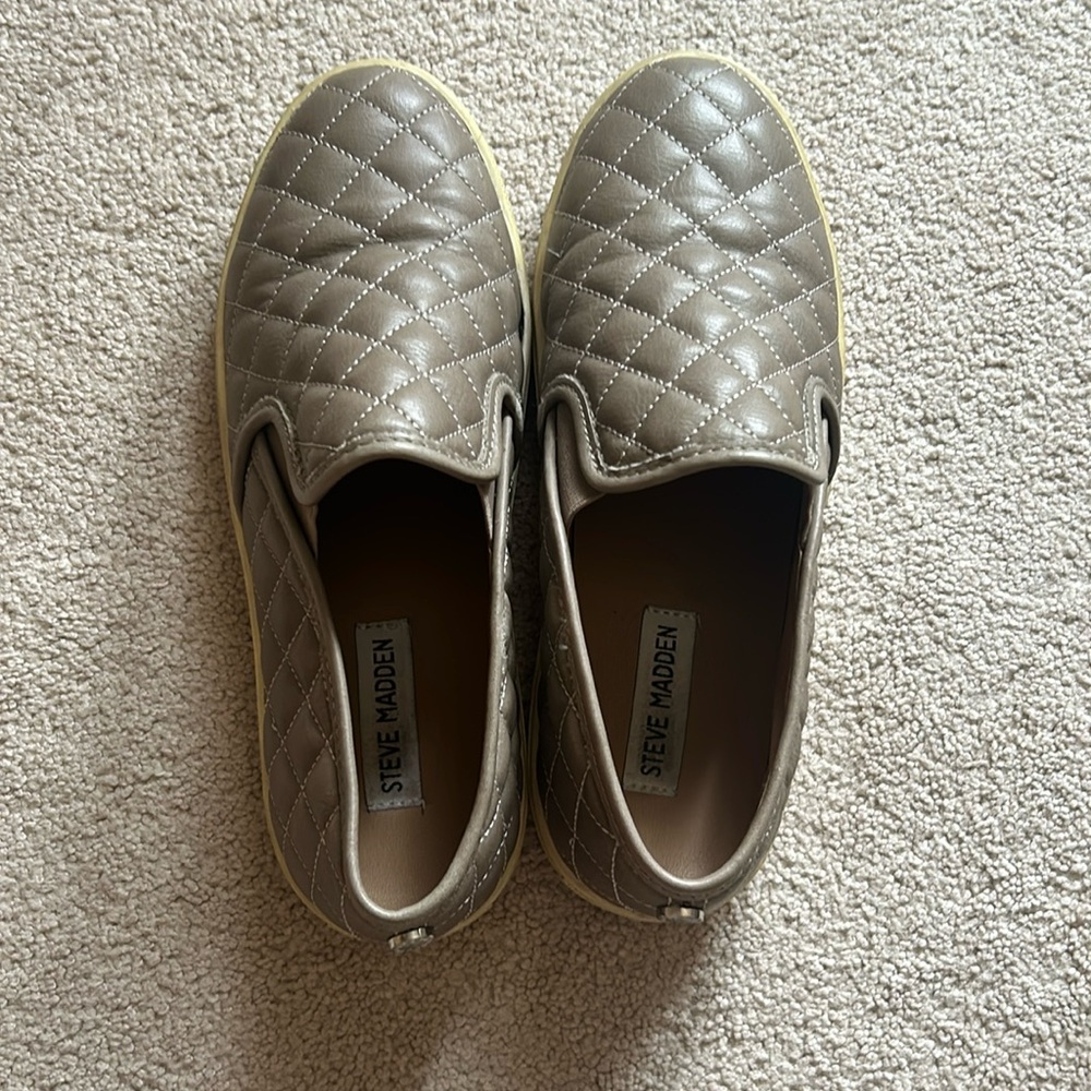Steve Madden slip on shoes